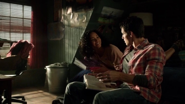 Charmed-Online-dot-nl_TheTommorowPeople1x02-2415.jpg