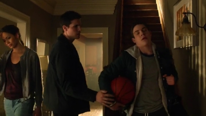 Charmed-Online-dot-nl_TheTomorrowPeople1x18-0411.jpg