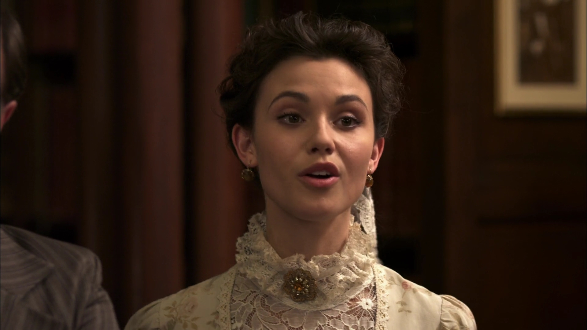 Charmed-Online-dot-nl-WhenCallsTheHearts0444.jpg