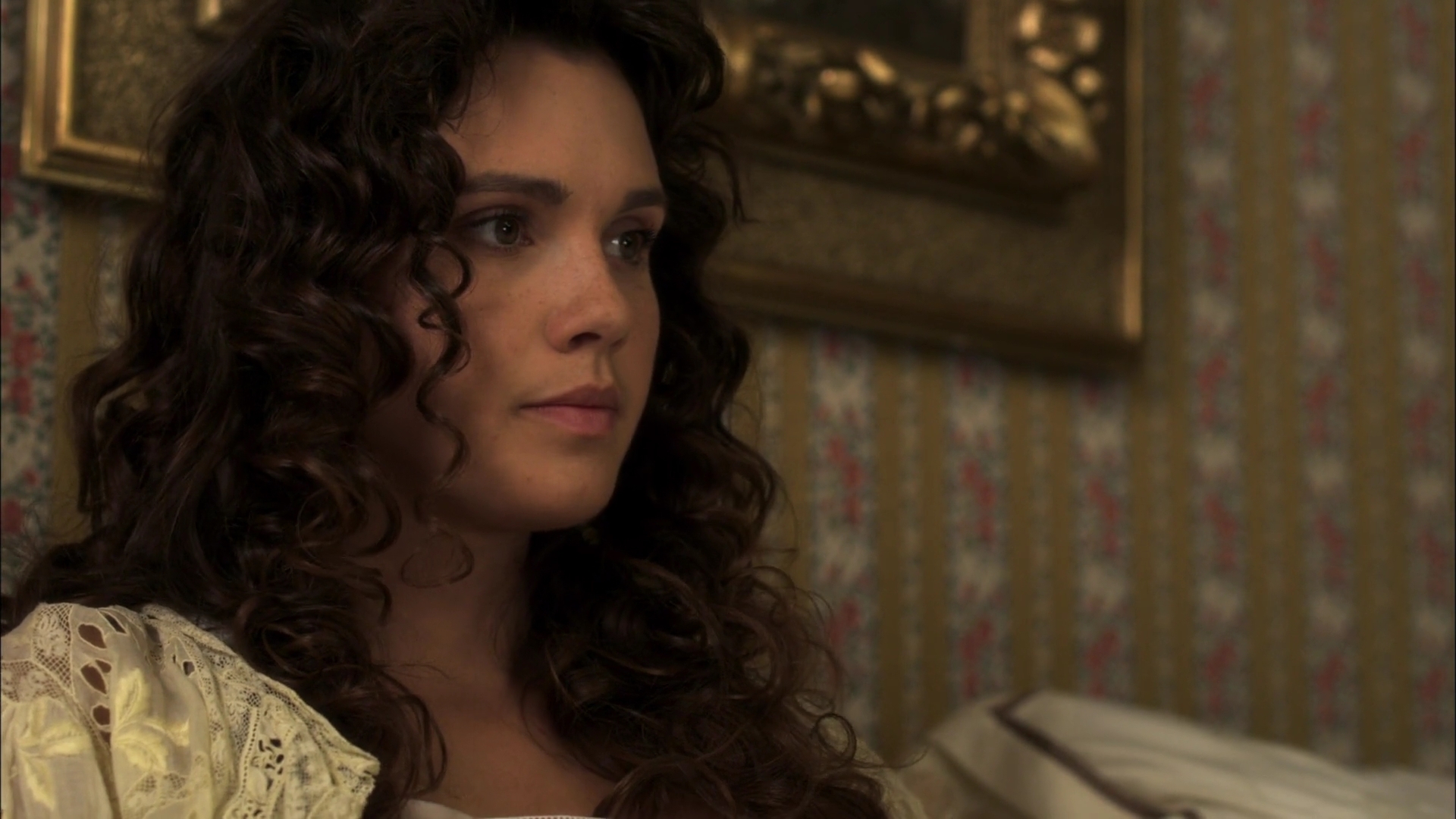 Charmed-Online-dot-nl-WhenCallsTheHearts0900.jpg Charmed-Online-dot-nl-WhenCallsTheHearts0900.jpg