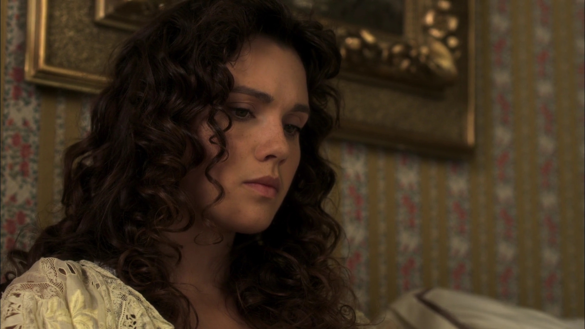 Charmed-Online-dot-nl-WhenCallsTheHearts0908.jpg