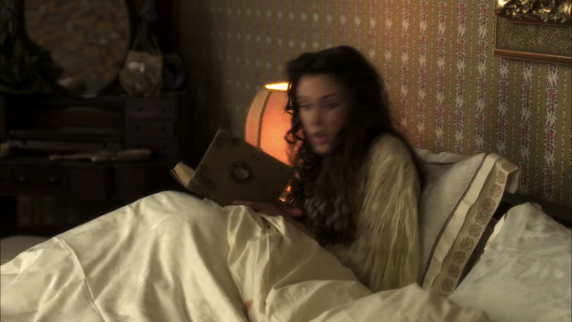 Charmed-Online-dot-nl-WhenCallsTheHearts0998.jpg