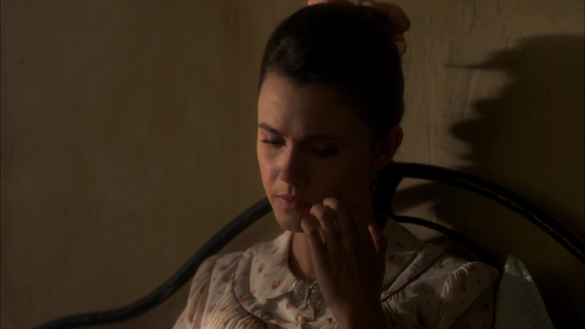 Charmed-Online-dot-nl-WhenCallsTheHearts1430.jpg Charmed-Online-dot-nl-WhenCallsTheHearts1430.jpg