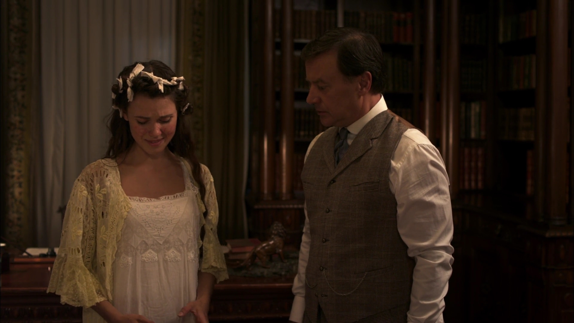 Charmed-Online-dot-nl-WhenCallsTheHearts2171.jpg