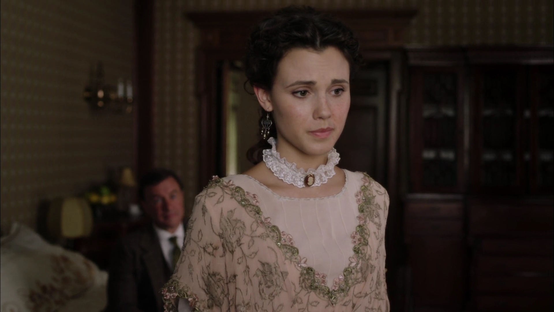 Charmed-Online-dot-nl-WhenCallsTheHearts2376.jpg