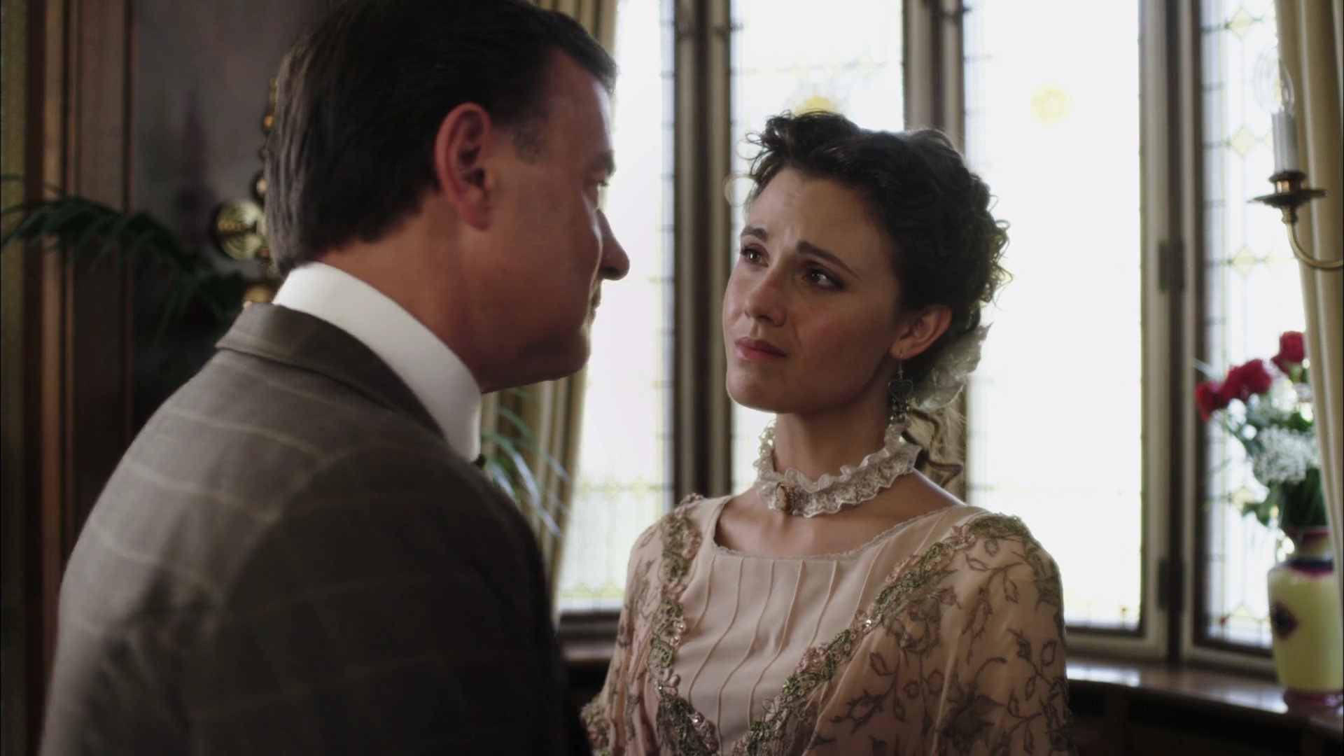 Charmed-Online-dot-nl-WhenCallsTheHearts2446.jpg Charmed-Online-dot-nl-WhenCallsTheHearts2446.jpg