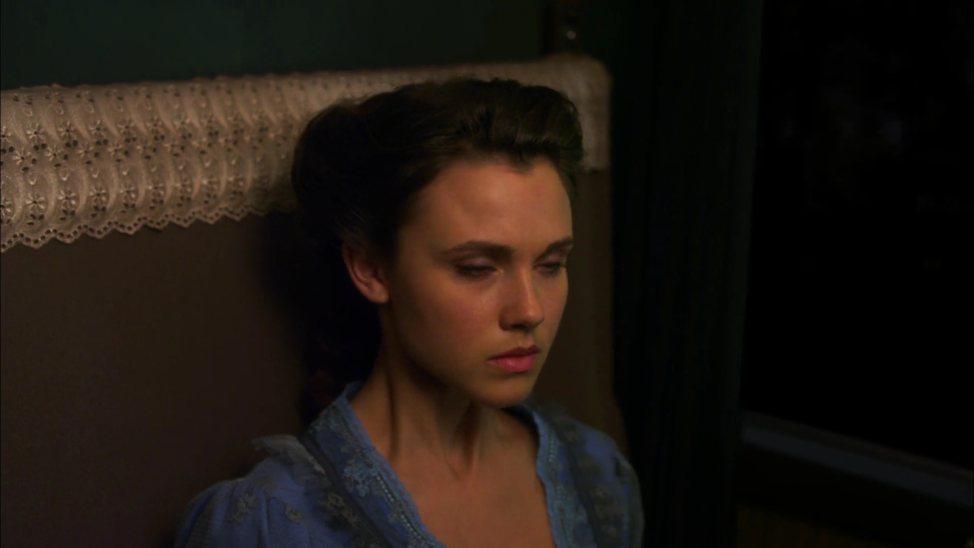 Charmed-Online-dot-nl-WhenCallsTheHearts3269.jpg Charmed-Online-dot-nl-WhenCallsTheHearts3269.jpg