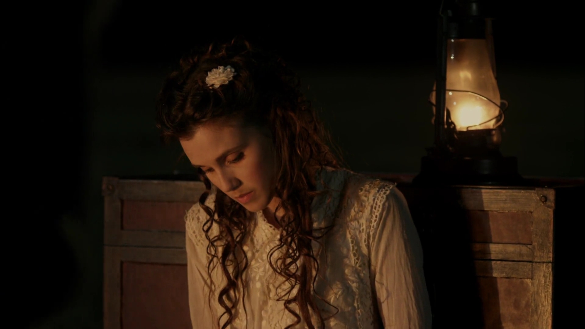 Charmed-Online-dot-nl-WhenCallsTheHearts3702.jpg