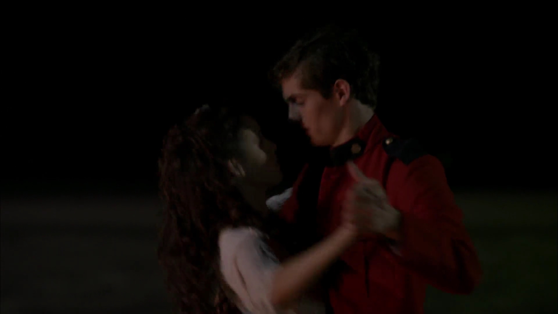 Charmed-Online-dot-nl-WhenCallsTheHearts3733.jpg