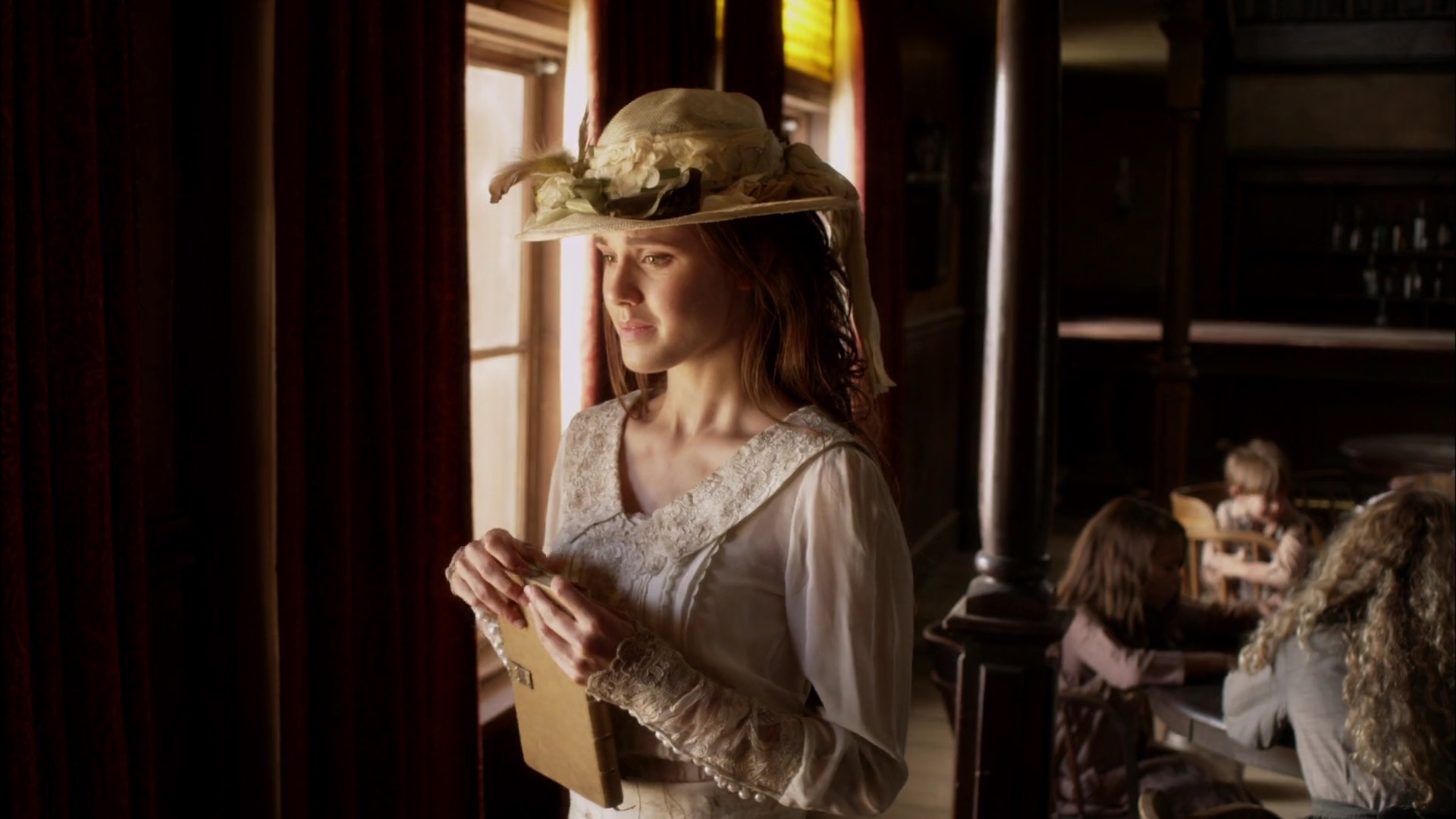 Charmed-Online-dot-nl-WhenCallsTheHearts5109.jpg Charmed-Online-dot-nl-WhenCallsTheHearts5109.jpg