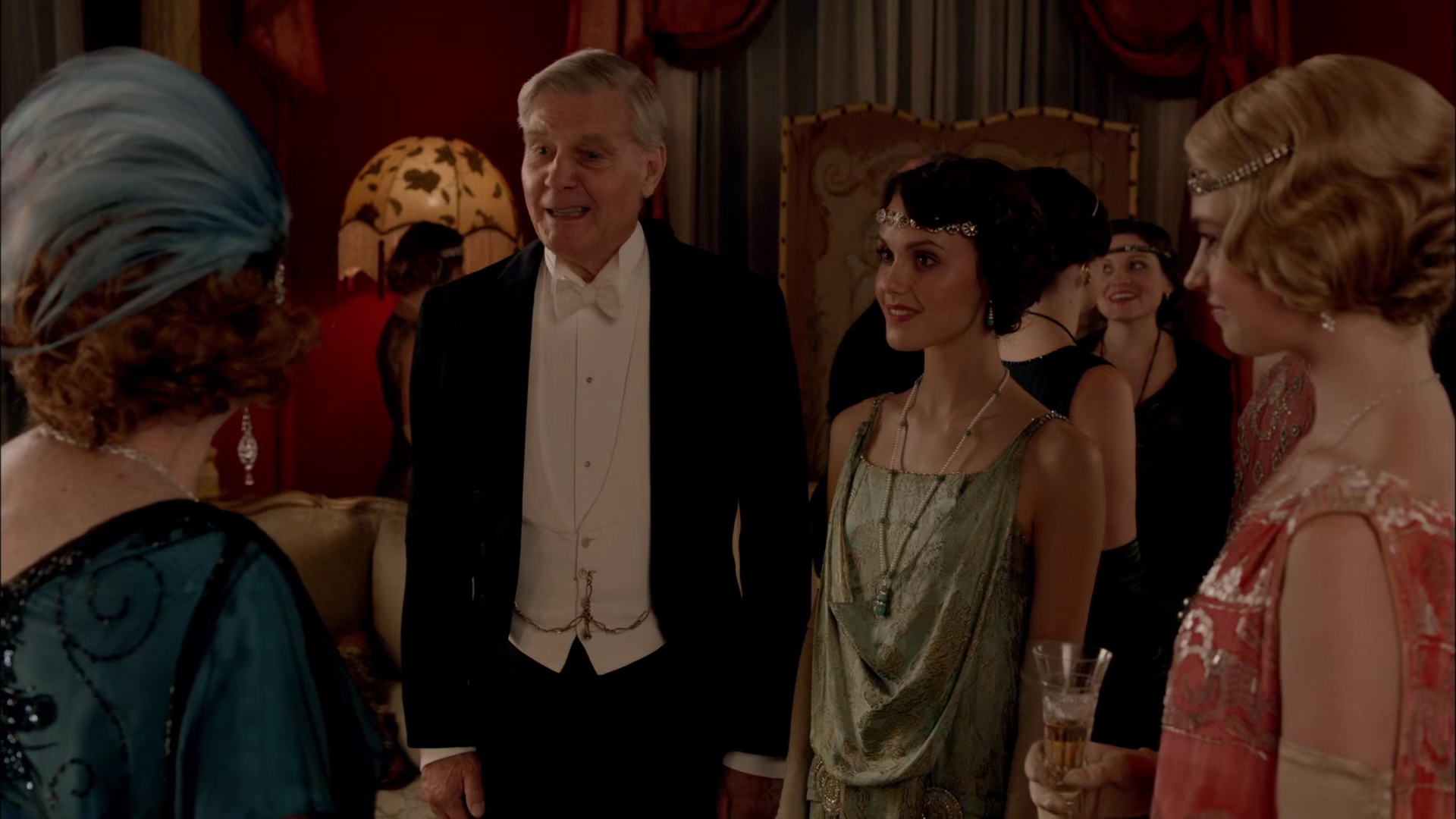 Charmed-Online-dot-nl-DowntownAbbey4x09-1117.jpg