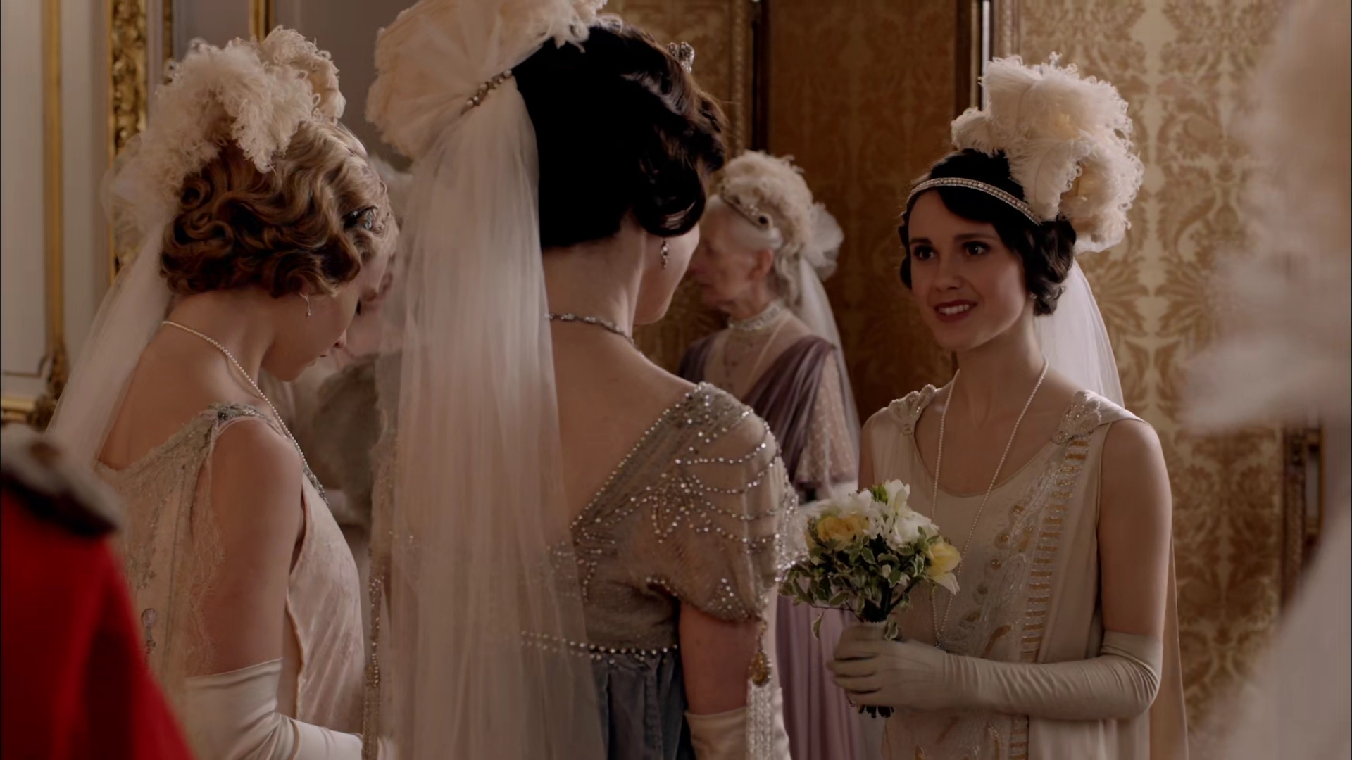 Charmed-Online-dot-nl-DowntownAbbey4x09-2022.jpg