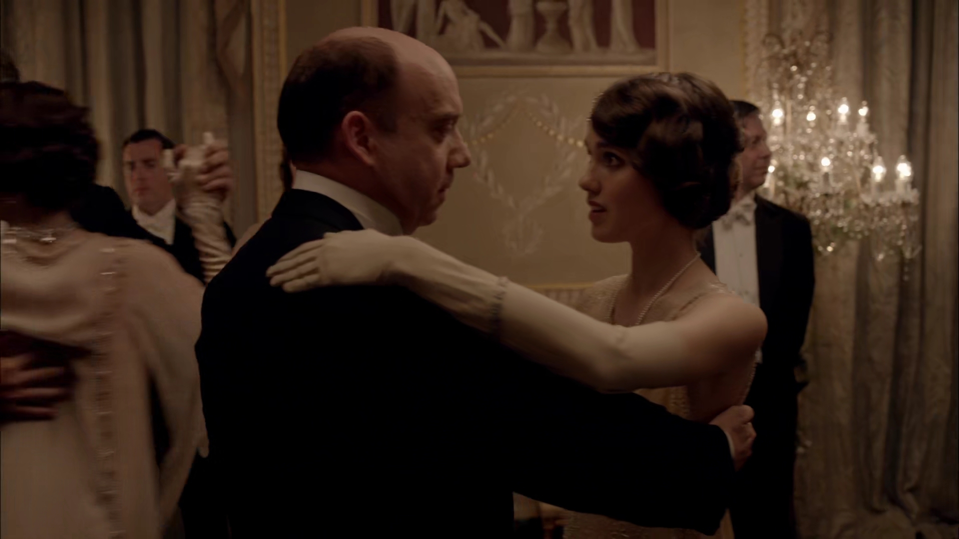 Charmed-Online-dot-nl-DowntownAbbey4x09-4628.jpg