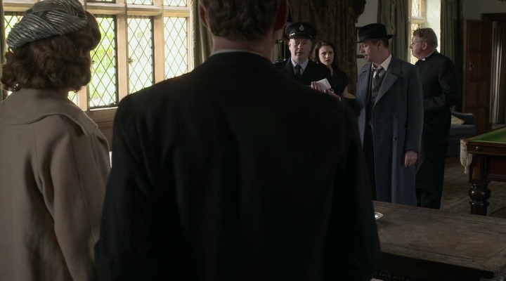 Charmed-Online-dot-nl-FatherBrown2x01-0840.jpg