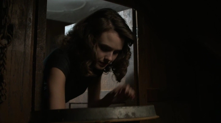 Charmed-Online-dot-nl-FatherBrown2x01-0907.jpg