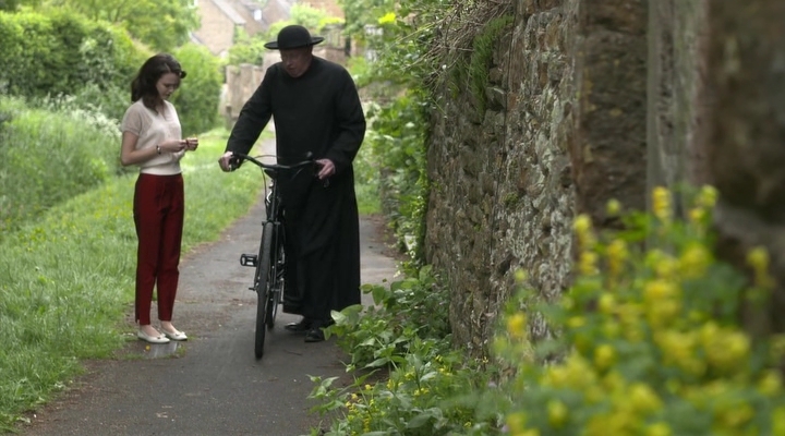 Charmed-Online-dot-nl-FatherBrown2x01-1600.jpg