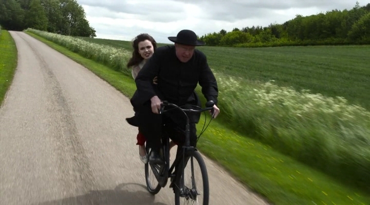 Charmed-Online-dot-nl-FatherBrown2x01-1642.jpg