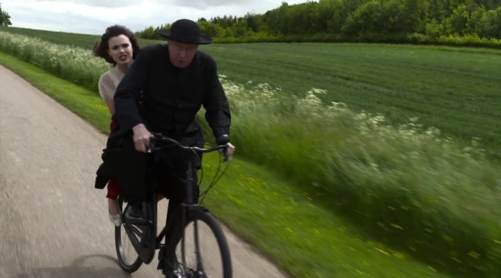 Charmed-Online-dot-nl-FatherBrown2x01-1643.jpg