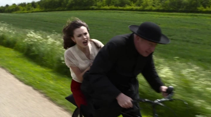 Charmed-Online-dot-nl-FatherBrown2x01-1646.jpg