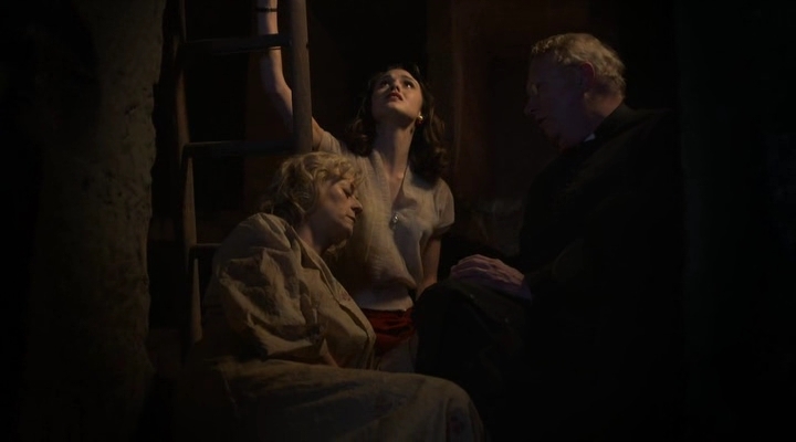 Charmed-Online-dot-nl-FatherBrown2x01-2001.jpg