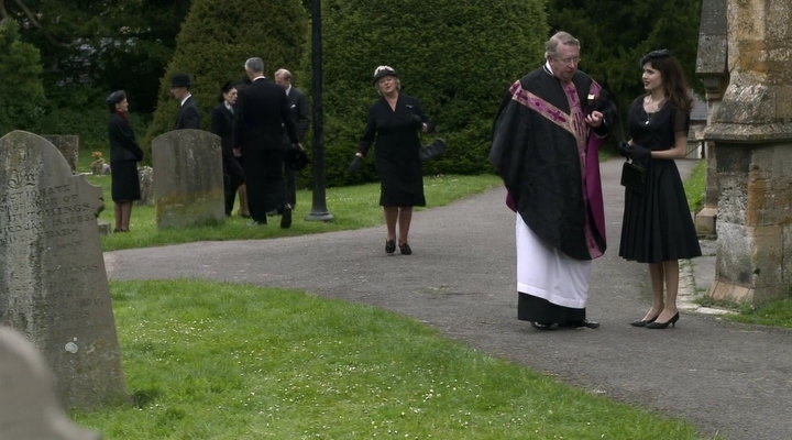 Charmed-Online-dot-nl-FatherBrown2x01-2511.jpg