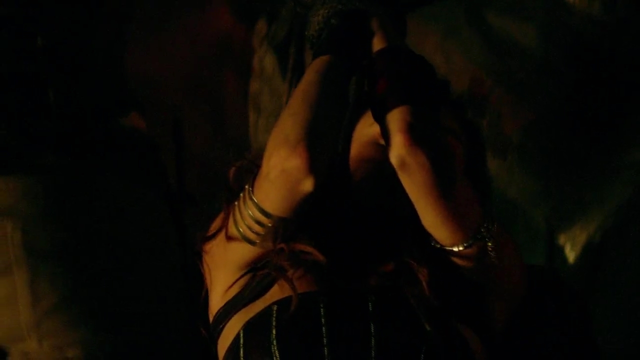 Charmed-Online-dot-nl-TheShannaraChronicles1x03-1017.jpg