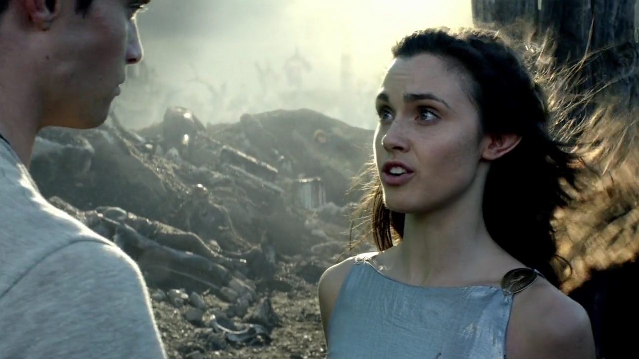 Charmed-Online-dot-nl-TheShannaraChronicles1x04-0200.jpg