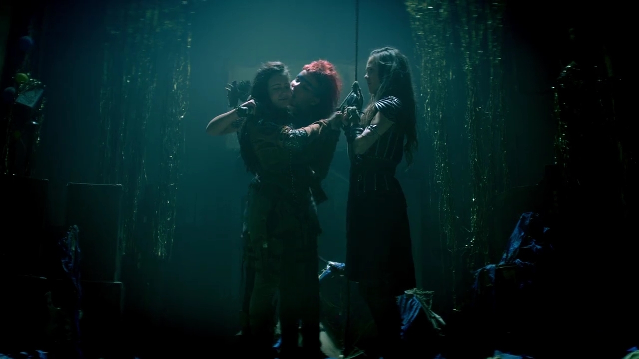Charmed-Online-dot-nl-TheShannaraChronicles1x07-1942.jpg