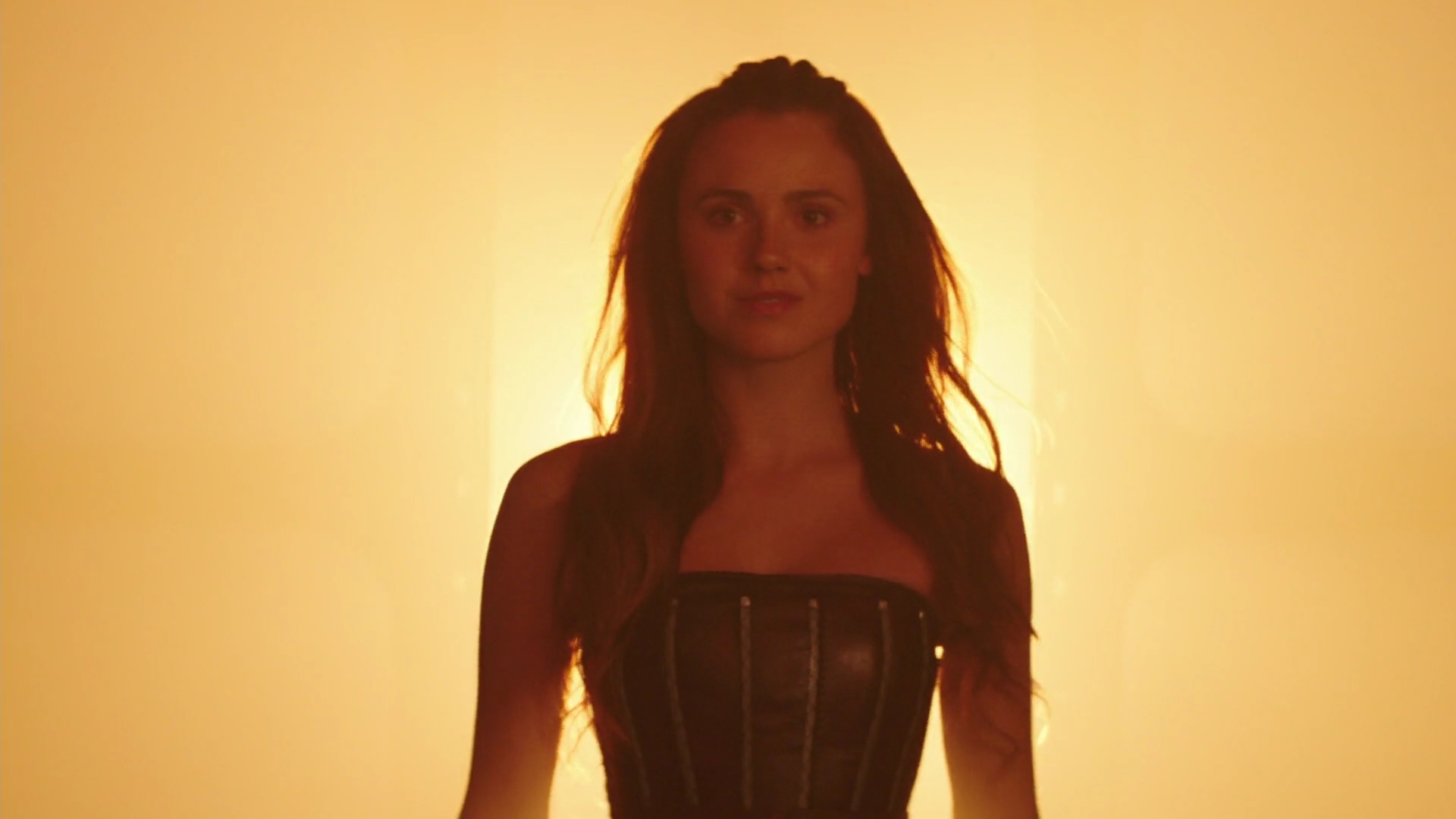 Charmed-Online-dot-nl-TheShannaraChronicles2x01-1635.jpg