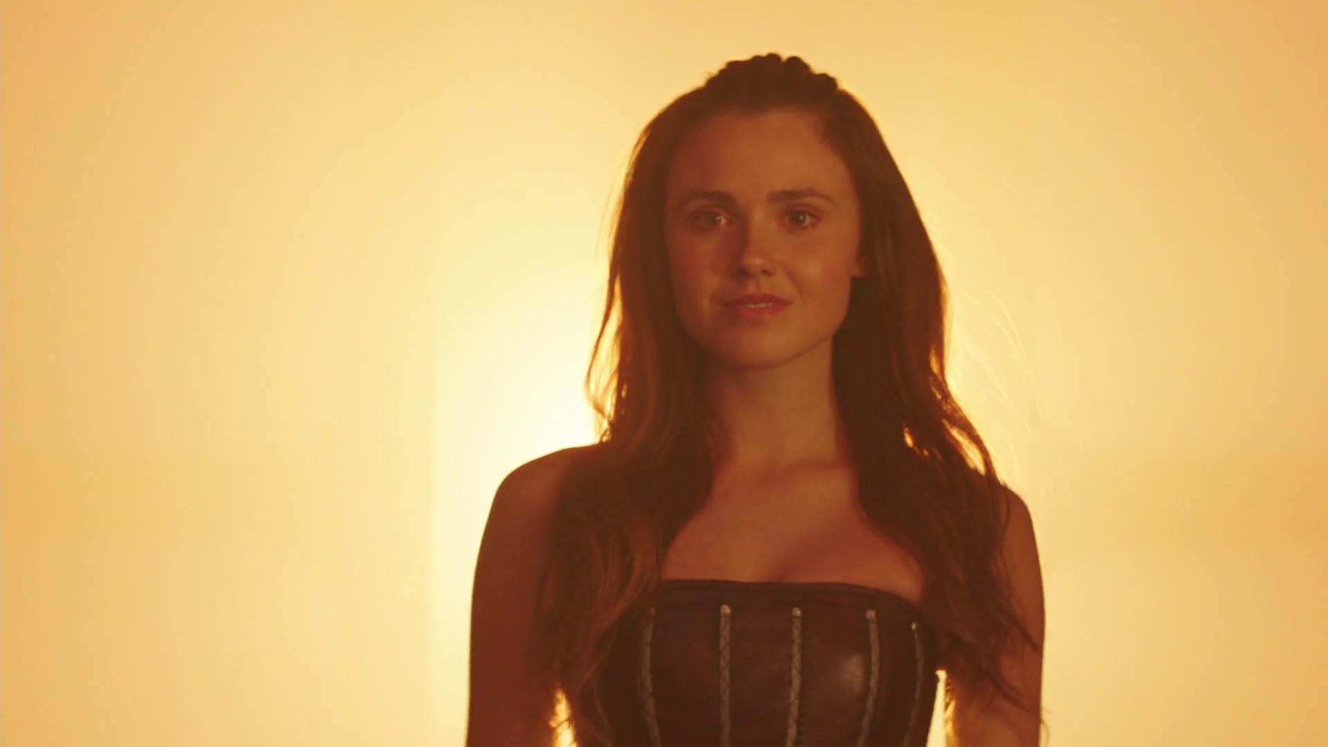 Charmed-Online-dot-nl-TheShannaraChronicles2x01-1636.jpg