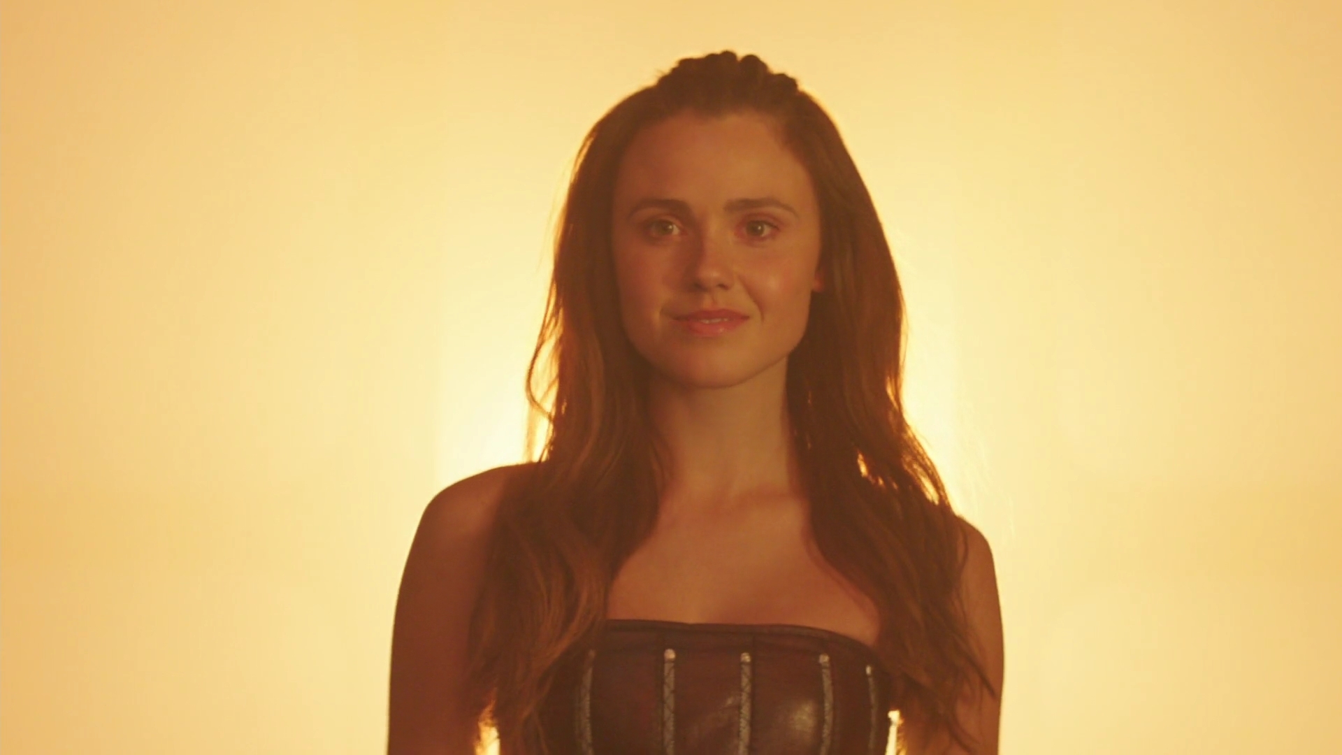 Charmed-Online-dot-nl-TheShannaraChronicles2x01-1637.jpg