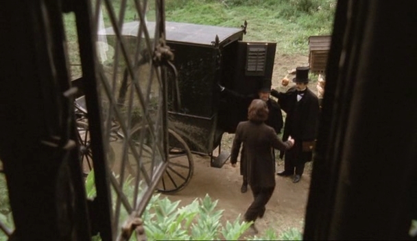 Charmed-Online-dot-nl_Fingersmith-ep1-4706.jpg