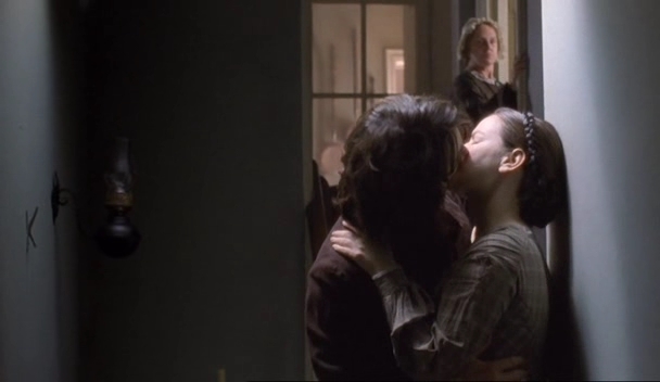 Charmed-Online-dot-nl_Fingersmith-ep2-488.jpg