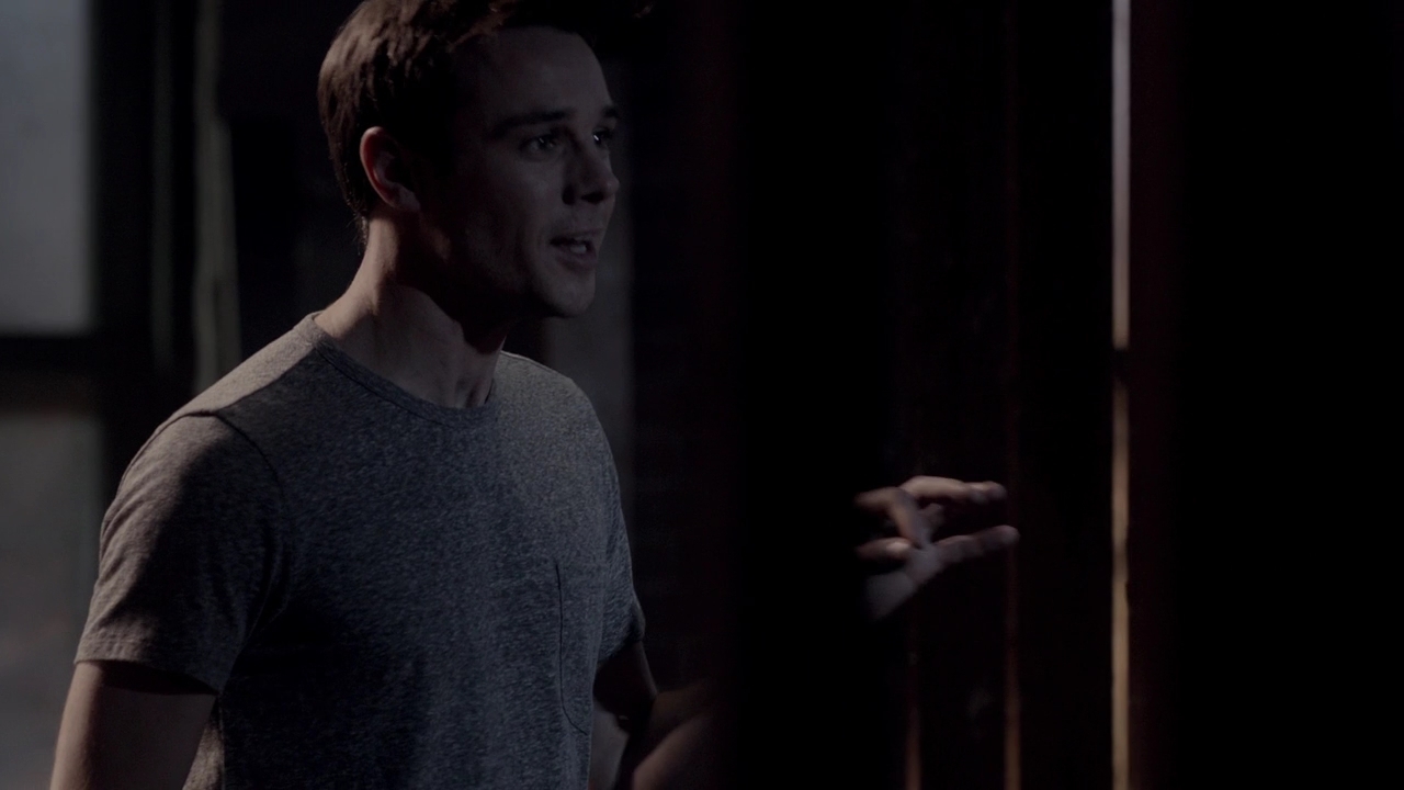 VampireDiariCharmed-Online-dot-nl_Rogue2x02-02240.jpg