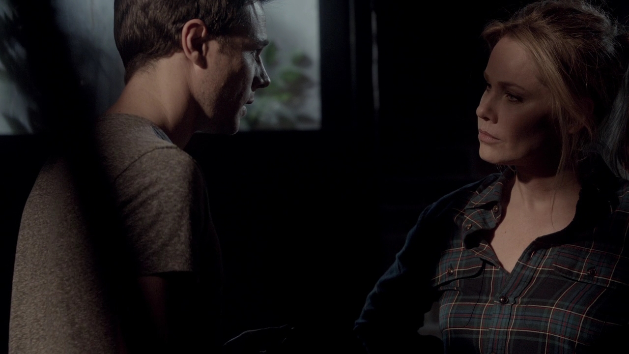 VampireDiariCharmed-Online-dot-nl_Rogue2x02-02245.jpg
