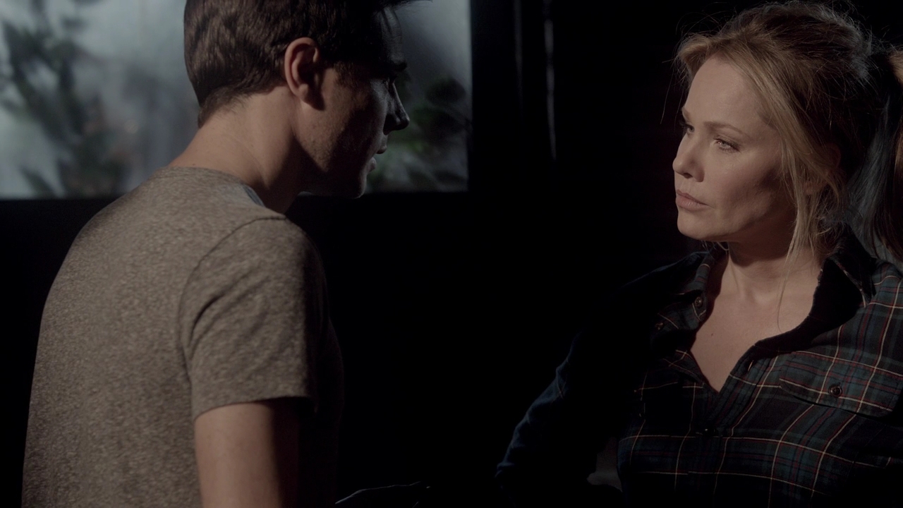 VampireDiariCharmed-Online-dot-nl_Rogue2x02-02247.jpg