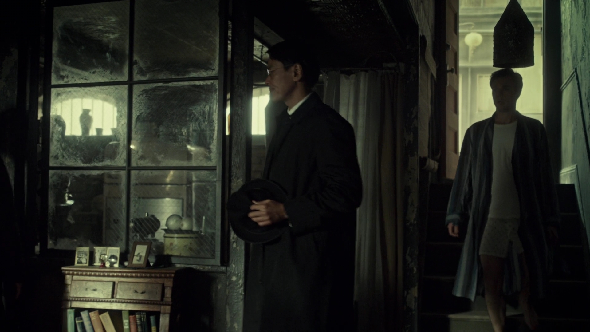 Charmed-Online_nl-dot-nl_ManInTheHighCastle1x01-3123.jpg