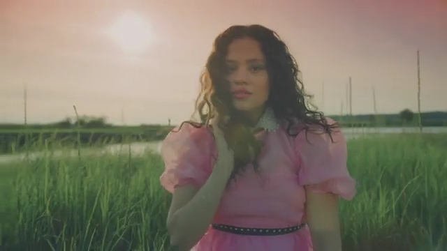 Charmed-Online-dot-nl_SarahJeffery-EvenTheStars0080.jpg