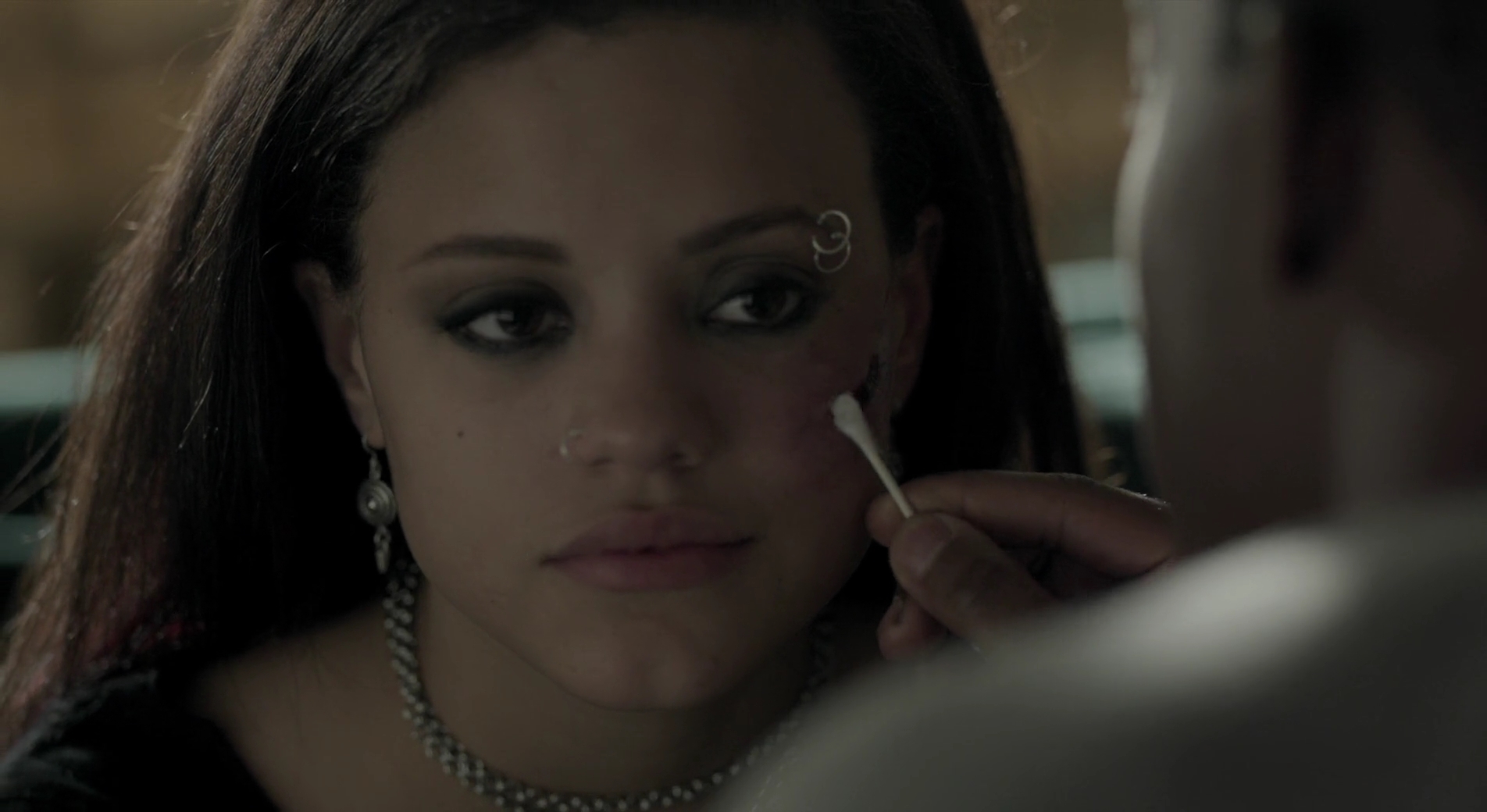 Charmed-Online-dot-nl_AcrossTheLine3534.jpg