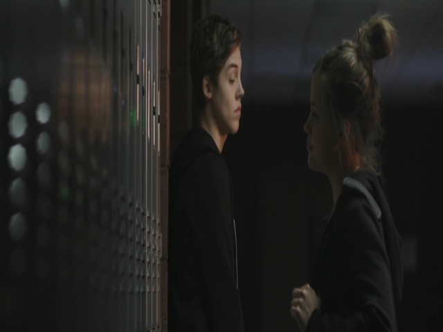 Charmed-Online-dot-nl_BeSomebody3741.jpg Charmed-Online-dot-nl_BeSomebody3741.jpg