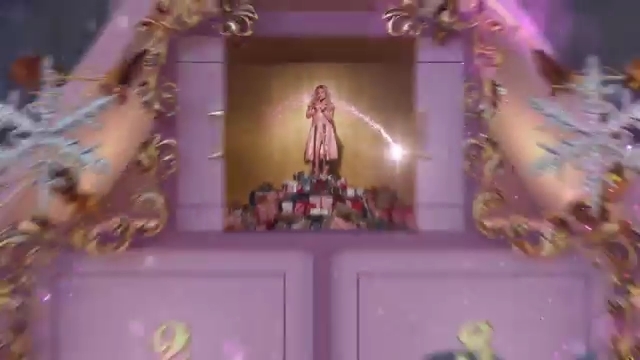 Charmed-Online-dot-nl_AudreysChristmasRewind0059.jpg