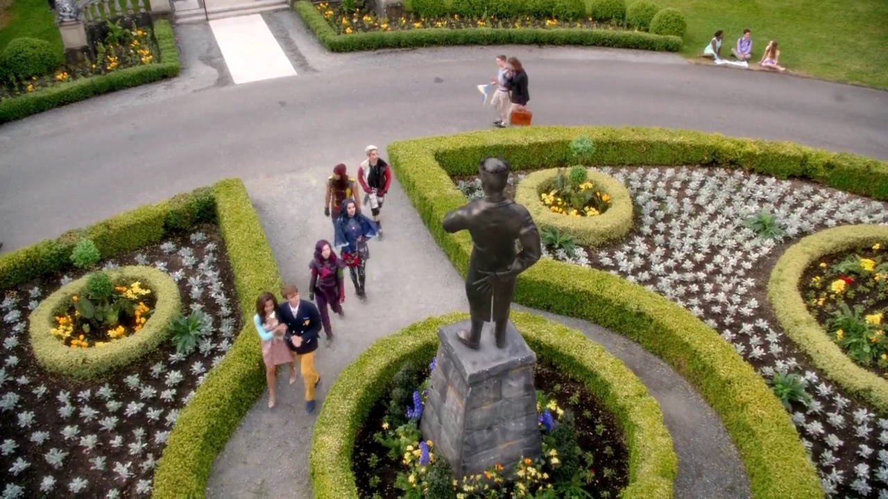 Charmed-Online-dot-nl_Descendants1114.jpg
