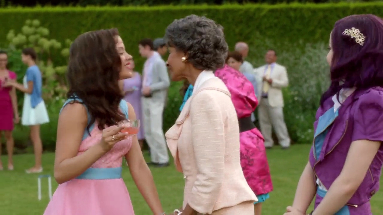 Charmed-Online-dot-nl_Descendants5106.jpg