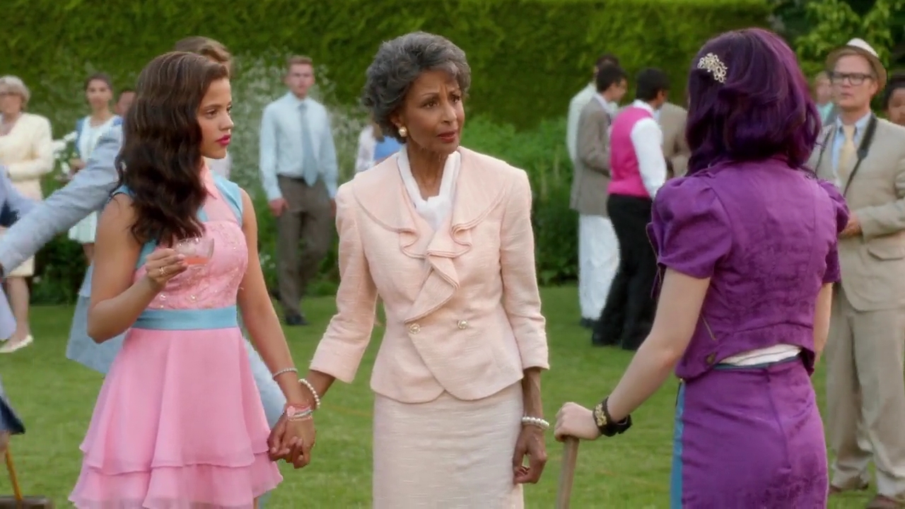 Charmed-Online-dot-nl_Descendants5133.jpg