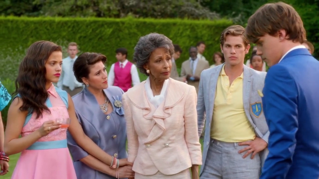 Charmed-Online-dot-nl_Descendants5157.jpg