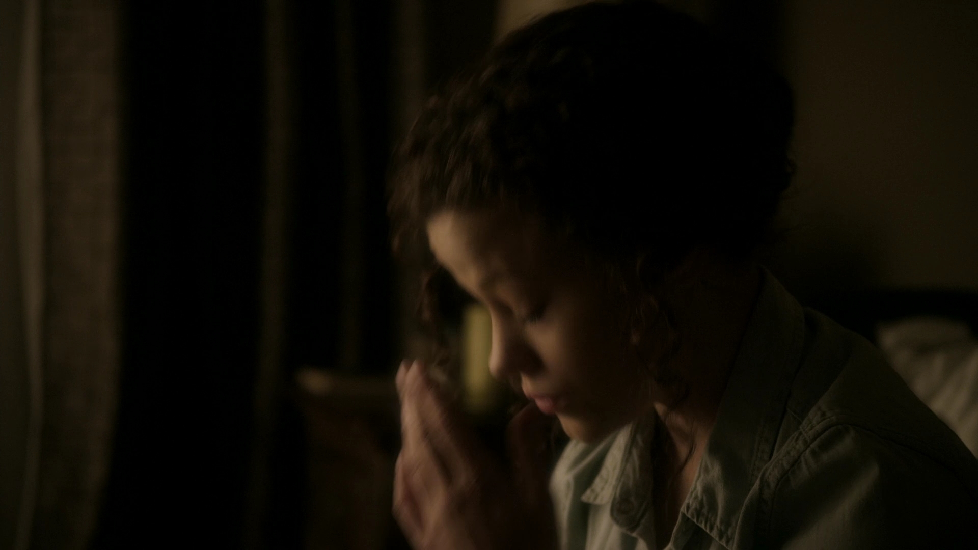 Charmed-Online-dot-nl_Rogue3x01-1556.jpg Charmed-Online-dot-nl_Rogue3x01-1556.jpg