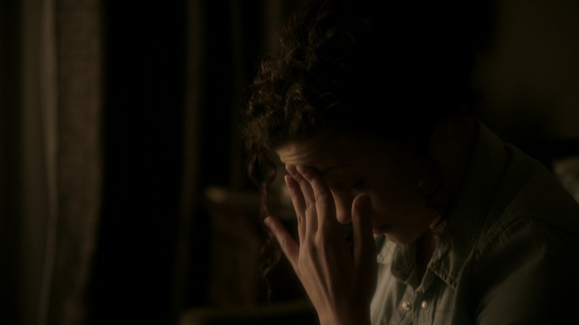 Charmed-Online-dot-nl_Rogue3x01-1557.jpg Charmed-Online-dot-nl_Rogue3x01-1557.jpg