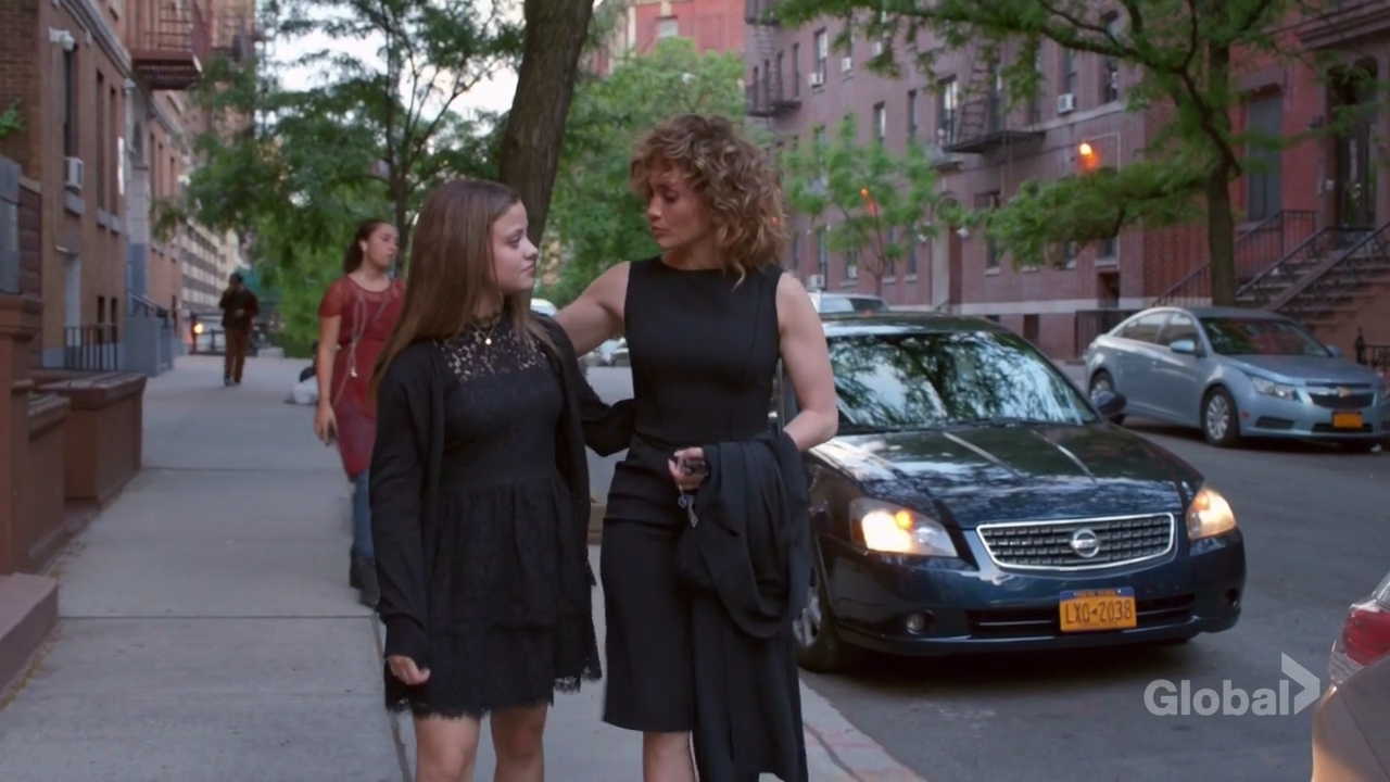 Charmed-Online-dot-nl_ShadesOfBlue3x03-0521.jpg