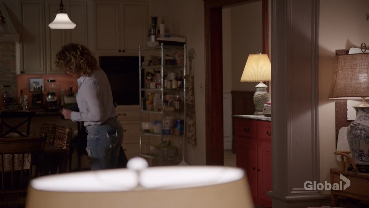 Charmed-Online-dot-nl_ShadesOfBlue3x05-1957.jpg
