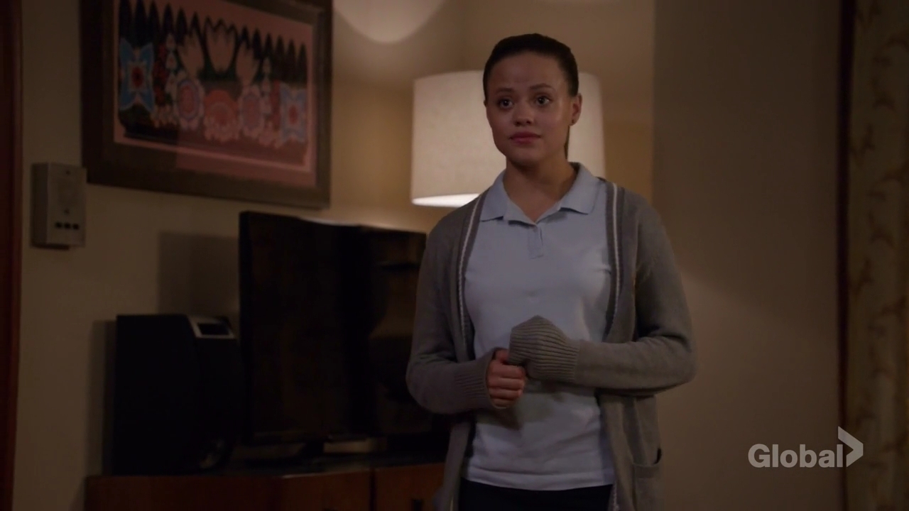 Charmed-Online-dot-nl_ShadesOfBlue3x05-1976.jpg